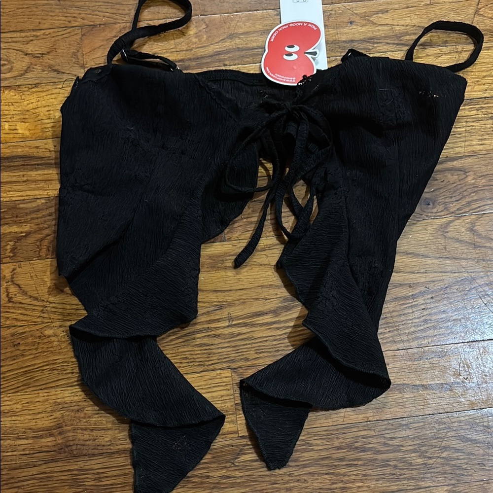 Cider Black Crop Top